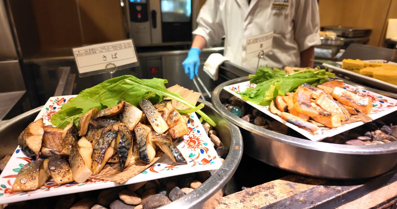 松島大観荘の朝食ビュッフェ・焼き魚