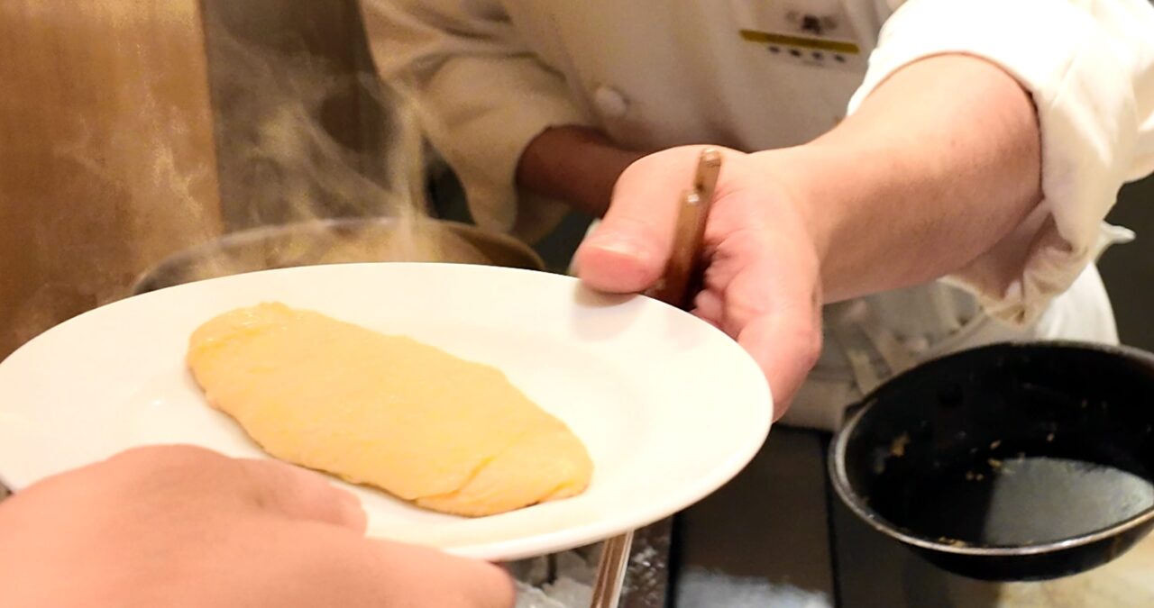 松島大観荘の朝食ビュッフェ・オムレツライブキッチン