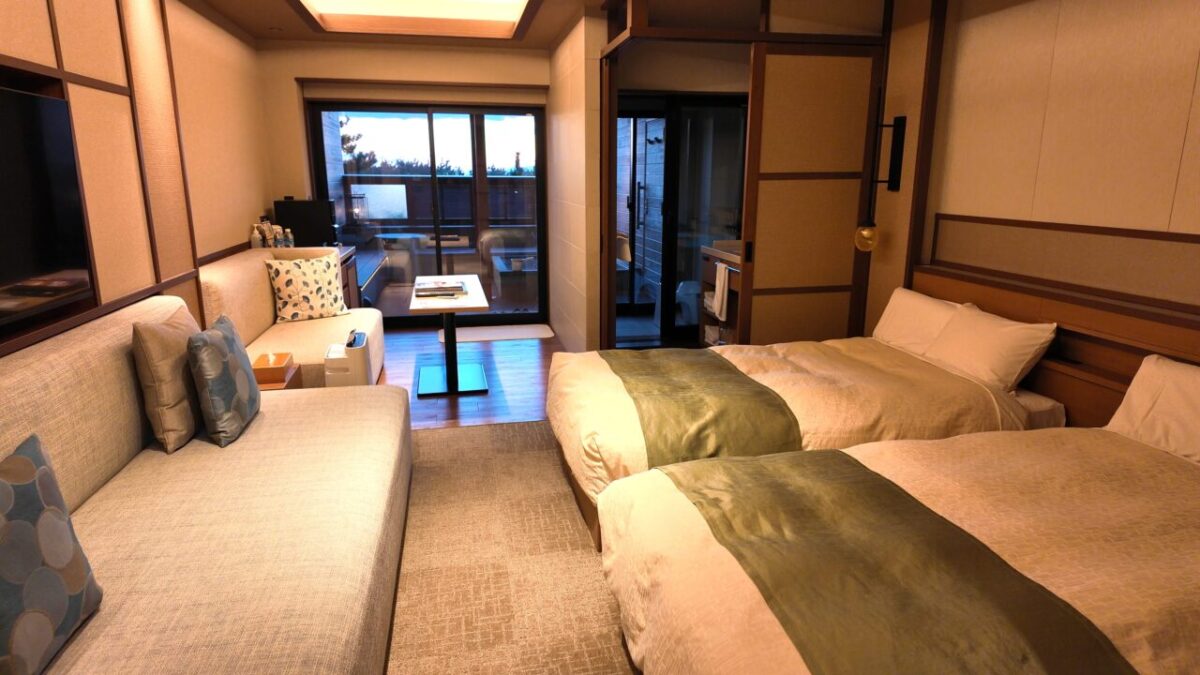 たてやま温泉 千里の風の客室全景
