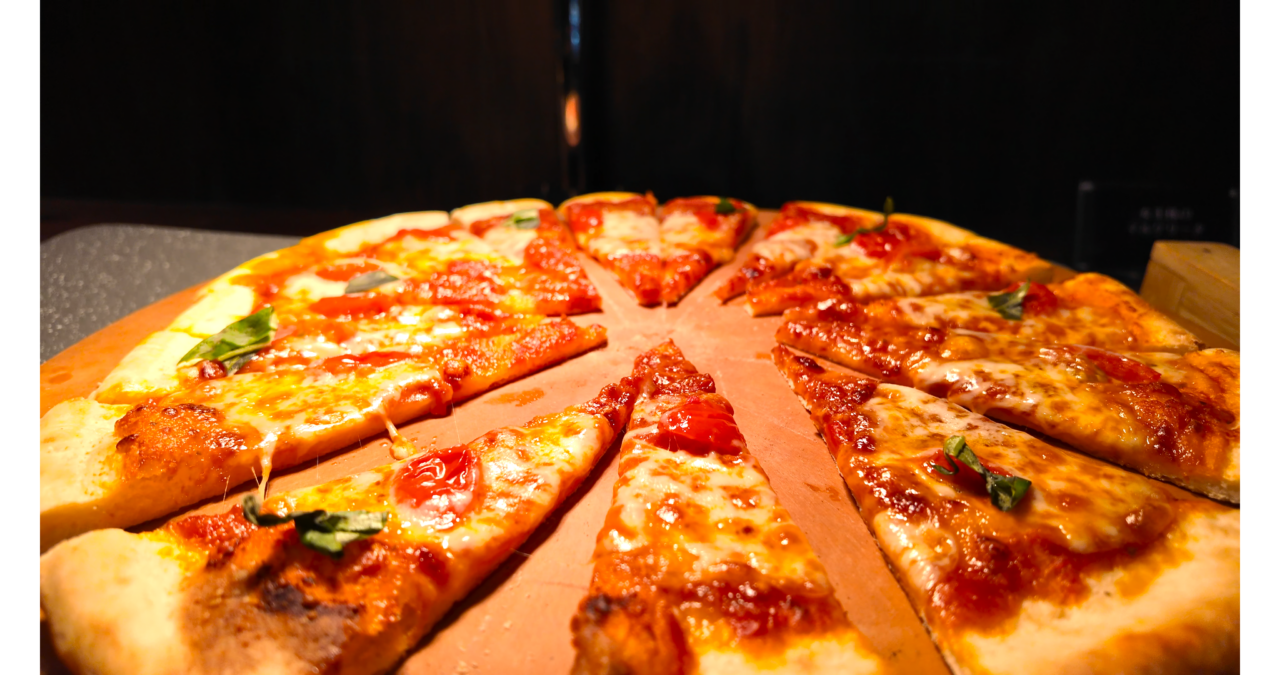 TAOYA日光霧降夕食ビュッフェの熱々出来立てピザ