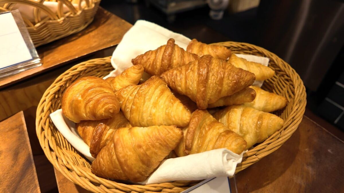 鴨川グランドホテル 朝ビュッフェ クロワッサン
