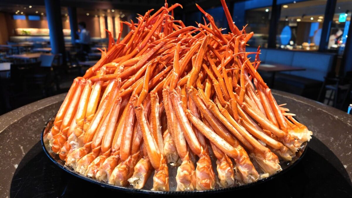 鴨川グランドホテル 夕食ビュッフェ カニ
