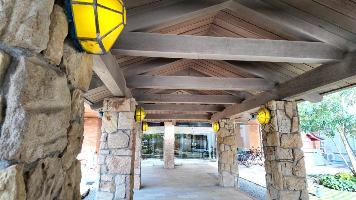 鴨川グランドホテル 入口
