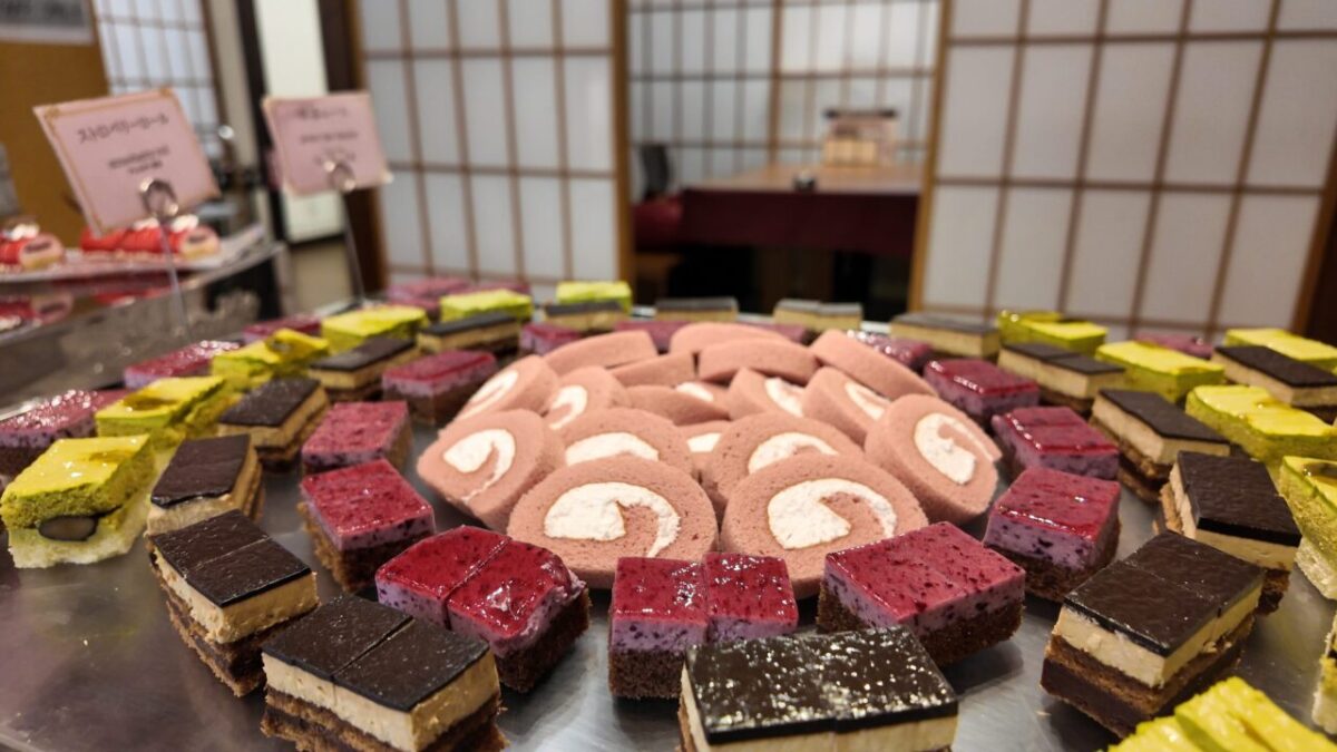 箱根湯本温泉 天成園 ディナービュッフェのスイーツ
